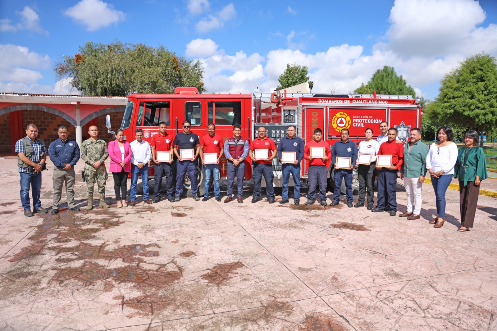 oma reconoce bomberos 3