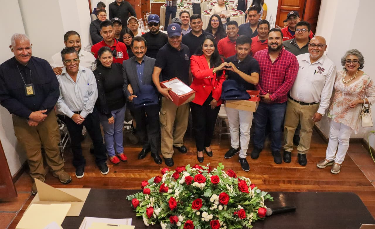 Comunicado oficial Reconoce Tonantzin Fernández a bomberos de San Pedro Cholula y la zona conurbada