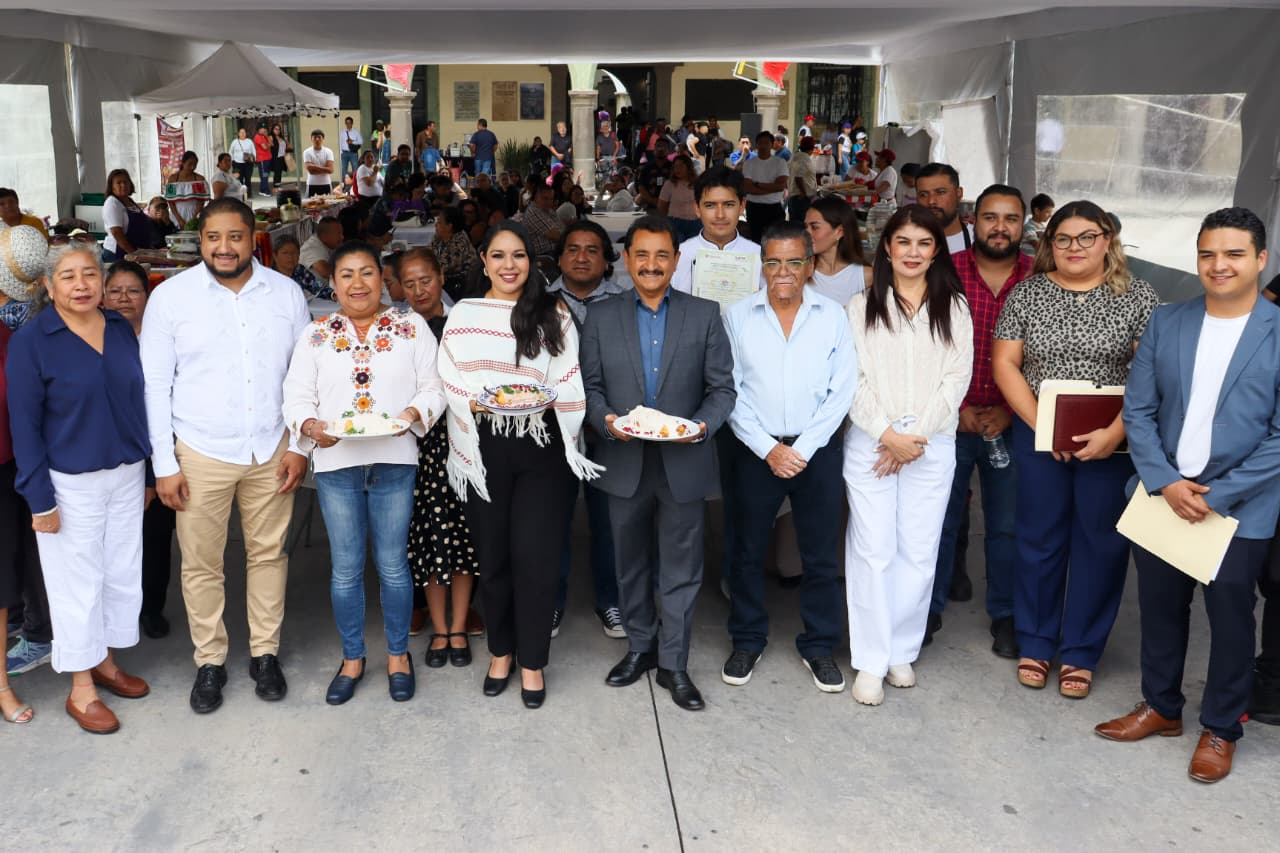 Comunicado oficial Invita Tonantzin Fernández a la Exposición Gastronómica del Chile en Nogada