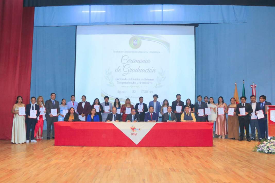 Foto: Cortesía UATx gradúa a profesionales que transformarán Tlaxcala y la ciencia en México
