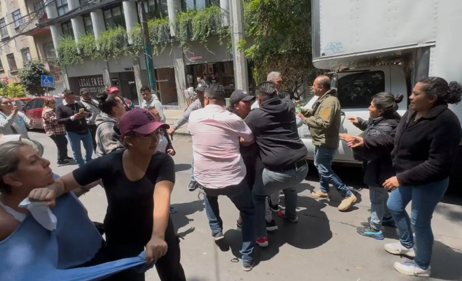 Foto: Cortesía Desalojan a 22 familias en Roma Norte sin orden judicial en la madrugada