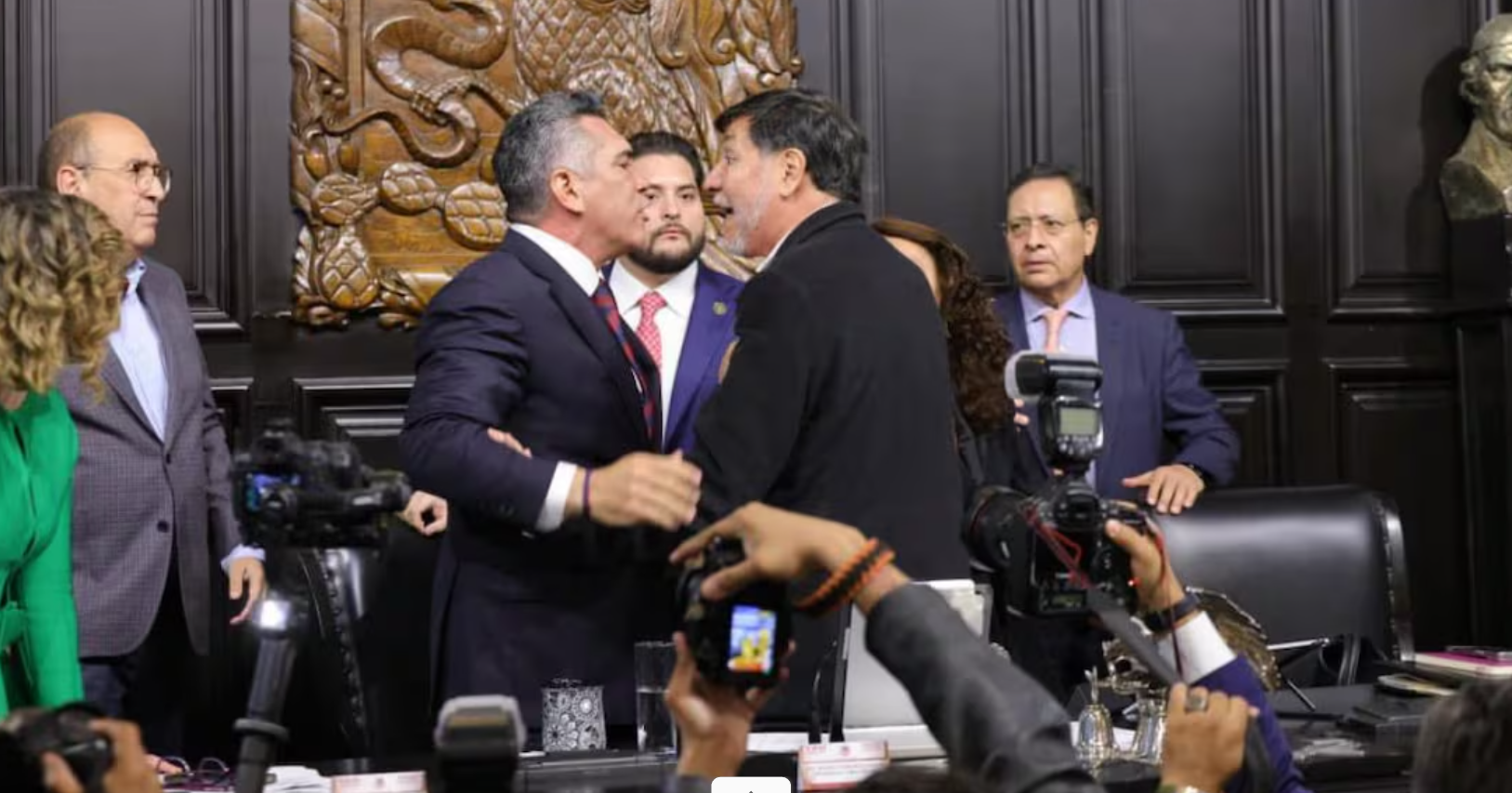 Foto: Cortesía Golpes en el Senado: Noroña y ‘Alito’ Moreno protagonizan pelea
