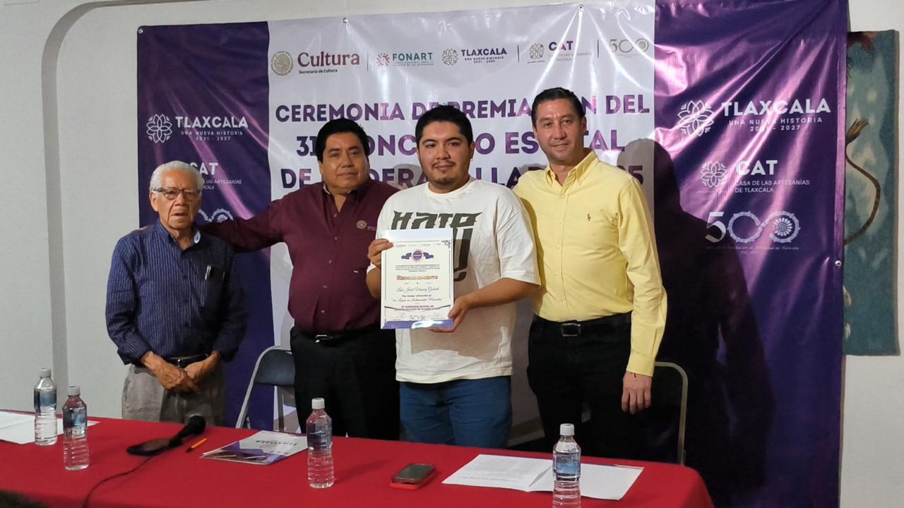 Foto: Cortesía Artesanos de Tlaxcala reciben 126 mil pesos en el XXXI Concurso Estatal de Madera
