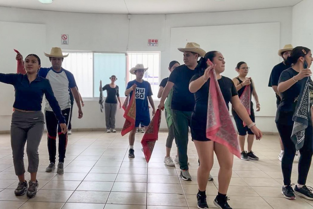 Danza y tradición en Tlaxcala: Bafet celebra 40 años en el Centro Histórico