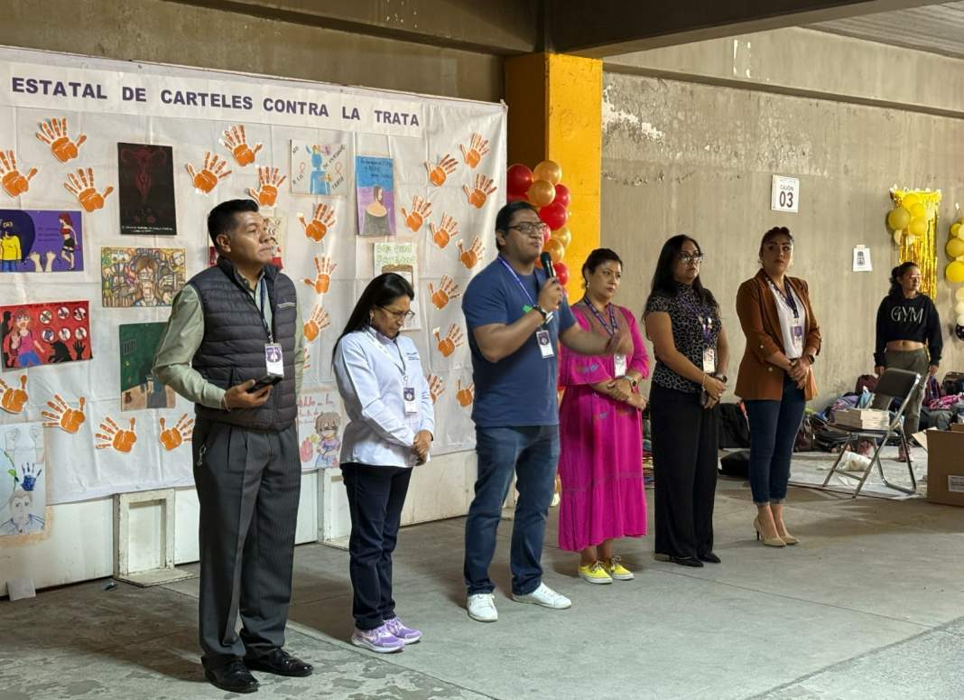 Tlaxcala premia carteles escolares contra la trata de personas