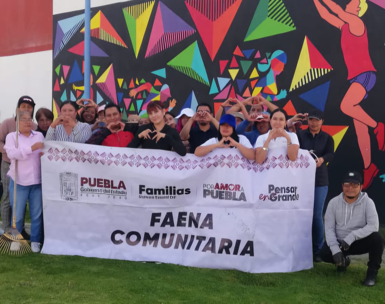 SMDIF Cuautlancingo encabeza faena comunitaria 