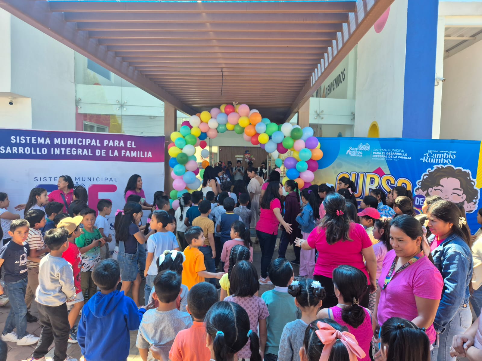 Por: Cortesía Lula Pineda Inicia curso de verano del SMDIF con más de 120 niñas y niños inscritos