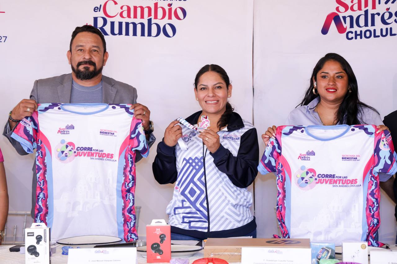 Comunicado oficial Lupita Cuautle presenta playera y medalla de “Corre por las Juventudes 2025”
