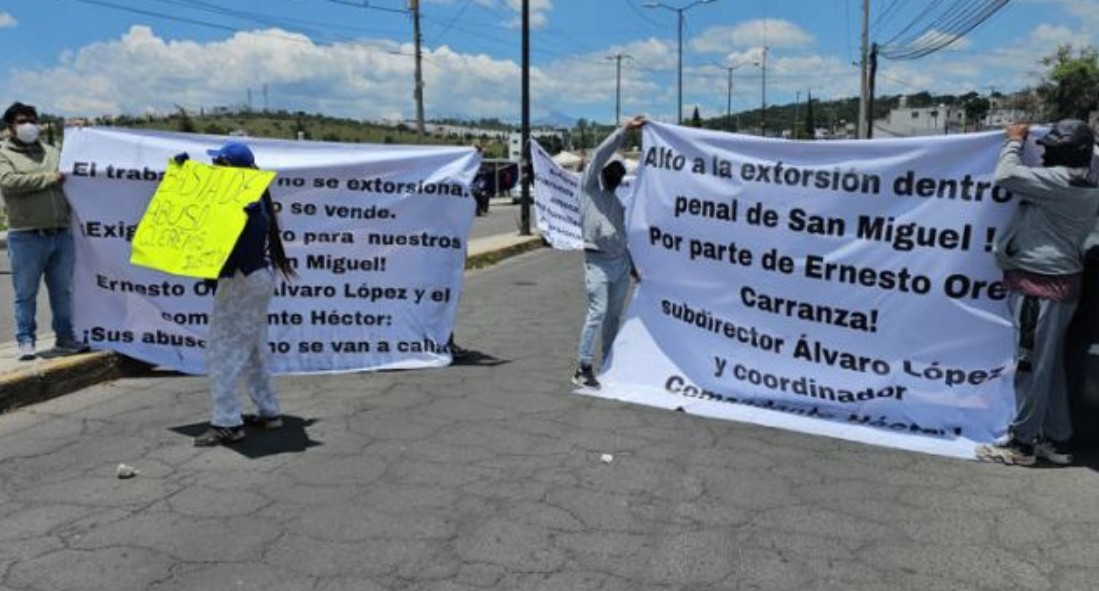 Foto: Cortesía Denuncian extorsión en penal de San Miguel; bloquean Periférico Ecológico