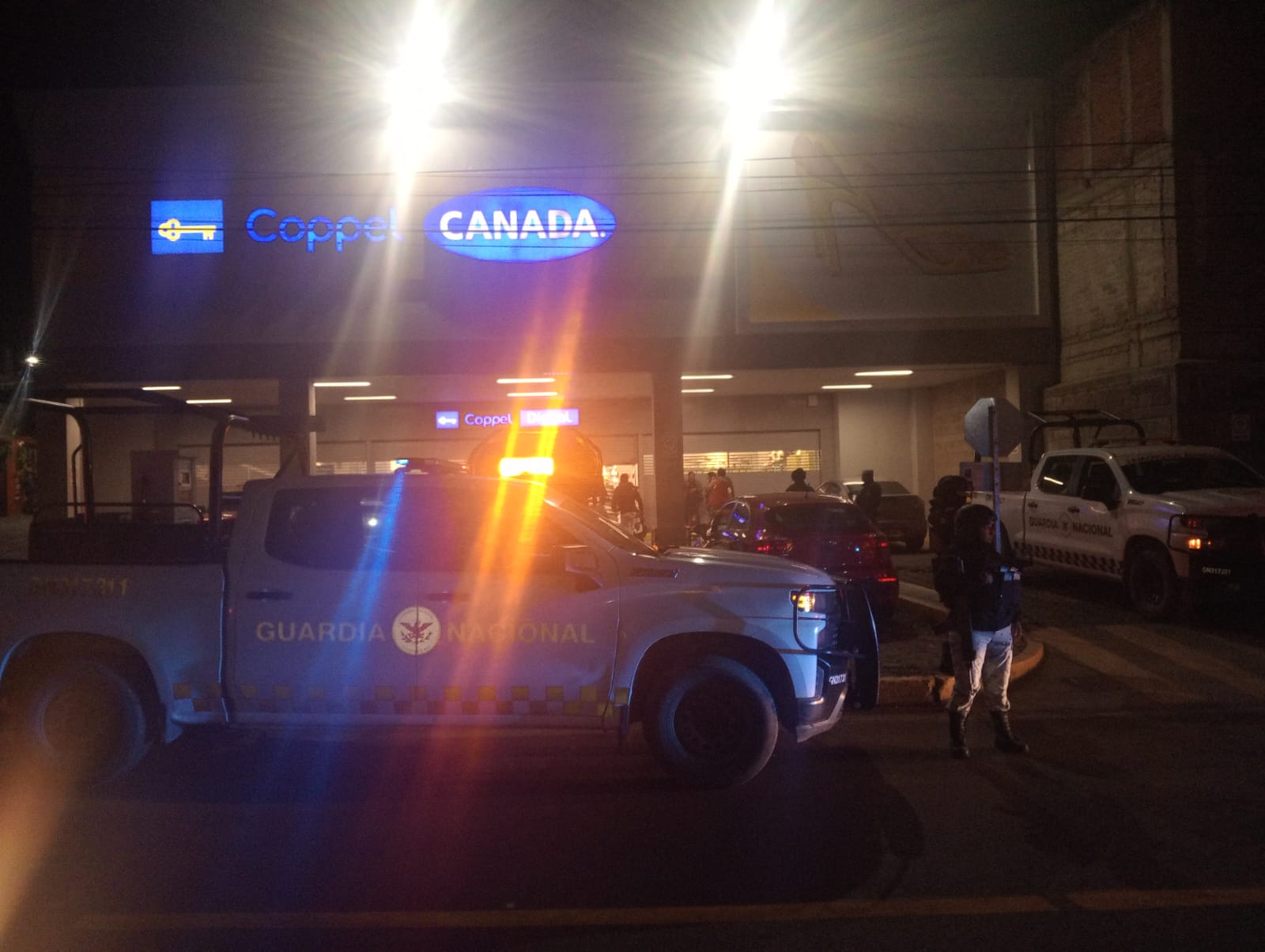 Foto: Cortesía Asaltan a mano armada sucursal de Coppel en pleno centro de Nativitas