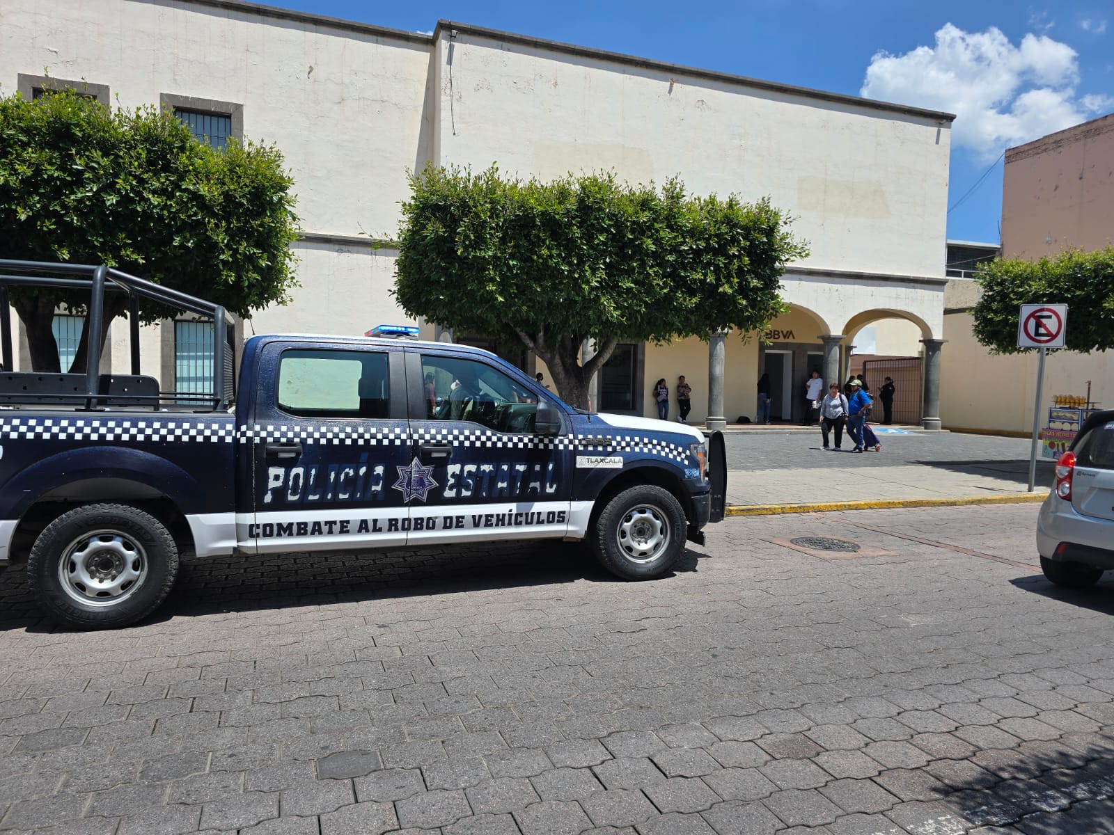 Foto: Cortesía Asaltan a cuentahabiente en sucursal BBVA de Tlaxcala; delincuentes huyeron en motocicleta