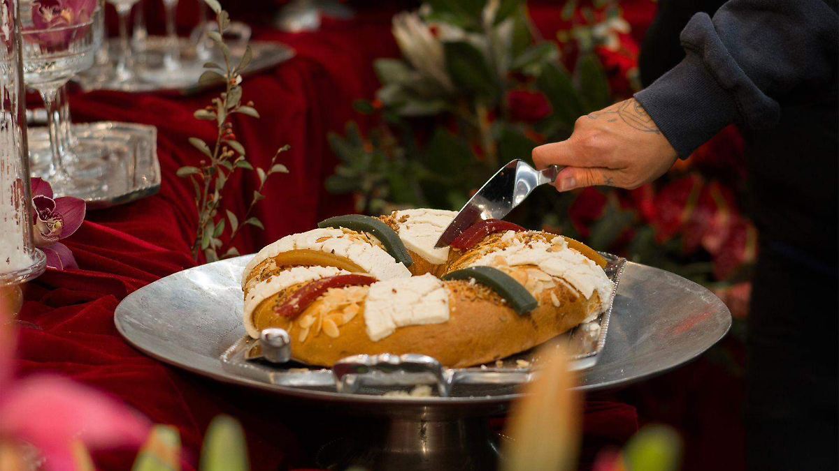 Foto: Cortesía Rosca de Reyes con joyas y diamantes sorprende en exclusivo evento