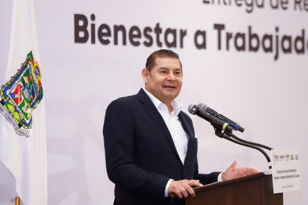 Foto: Cortesía Gobierno de Puebla pagará enganche de autobuses eléctricos