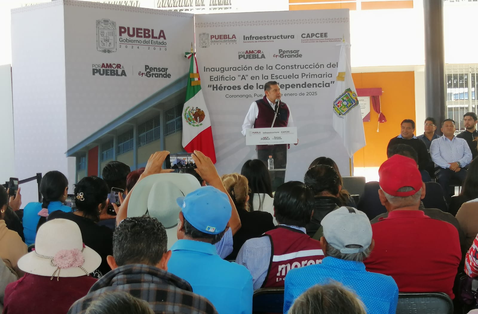 Inauguran nuevo edificio en la escuela primaria "Héroes de la Independencia" en Coronango