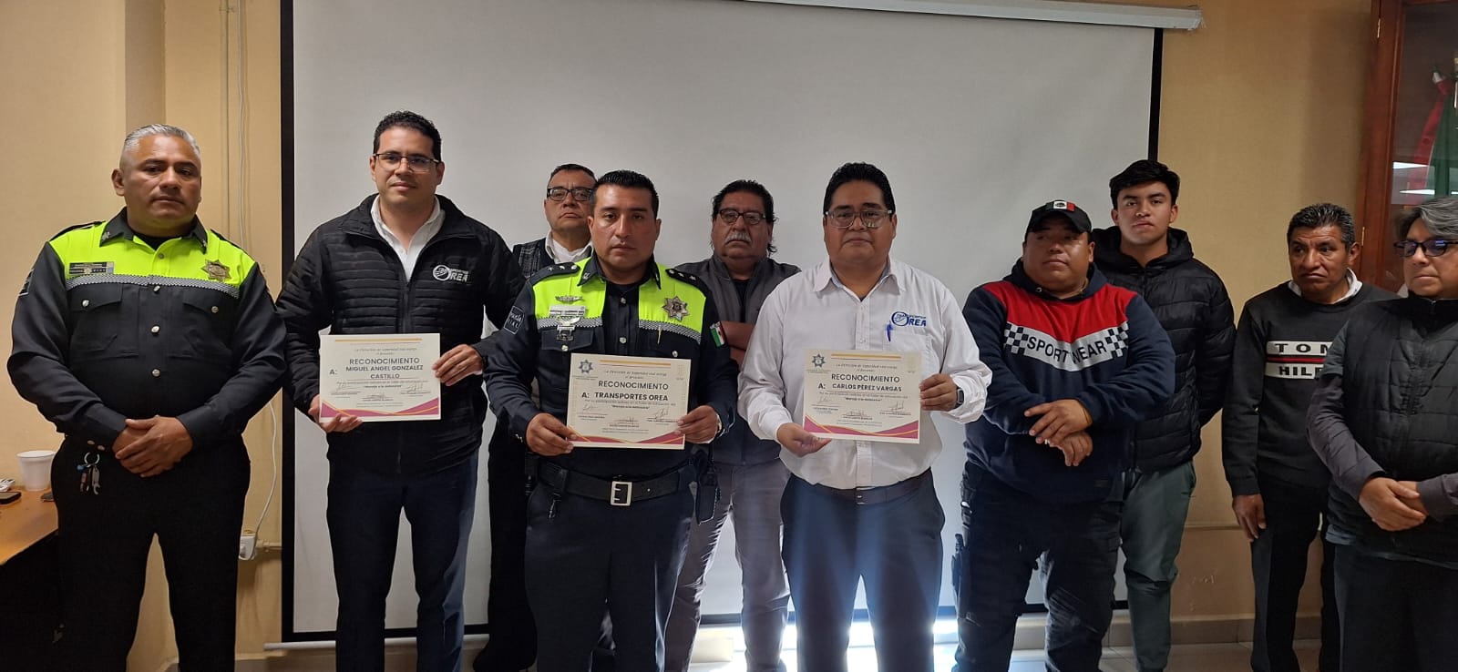 Comunicado oficial La dirección de Seguridad Vial de la SSCYPC de Cuautlancingo realizó el taller “Manejo a la Defensiva”