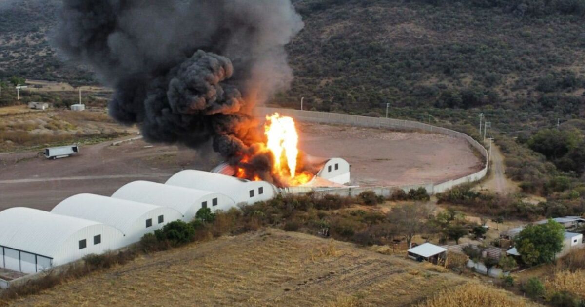 Foto: Cortesía Explosión e incendio en ducto de Pemex en Tepeji del Río afecta tránsito en la México-Querétaro