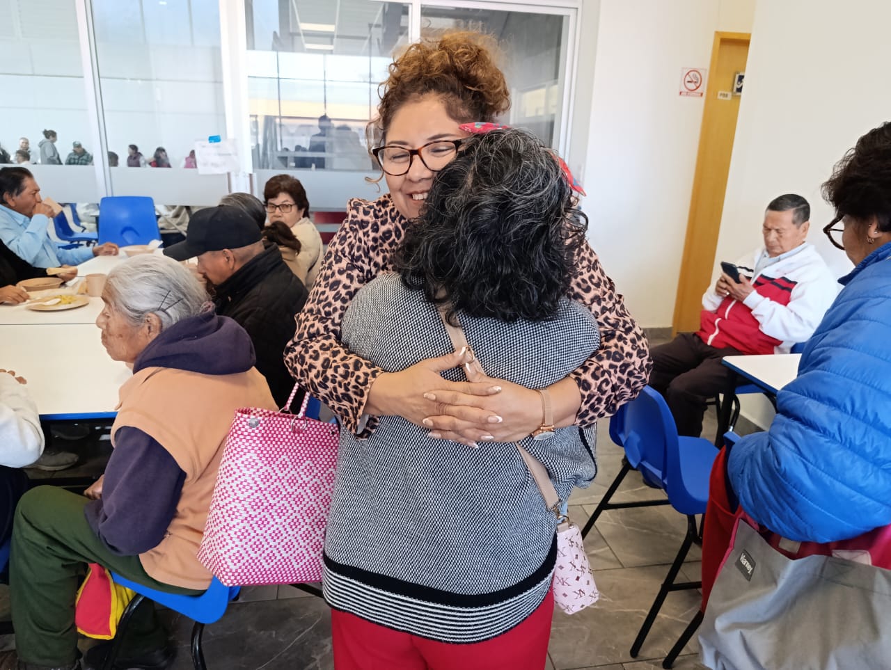 Comunicado oficial La presidenta del SMDIF Tere Alfaro visitó las Estancias de Día en Chautenco y Cuautlancingo