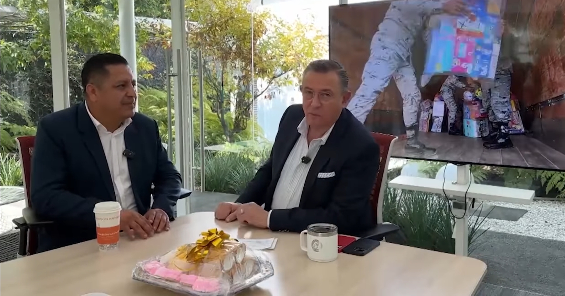 Limpia Valentín Meléndez su imagen con Jorge Garralda; Juguetón volverá a Teolocholco 