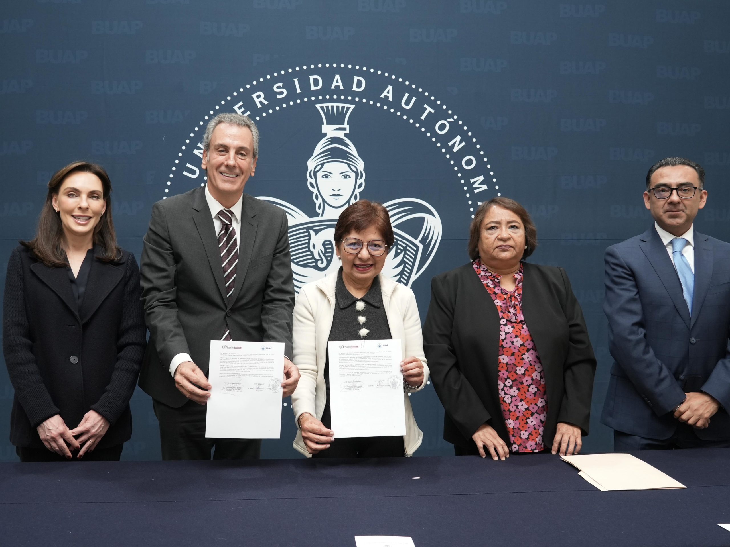 Foto: Cortesía Ayuntamiento de Puebla y BUAP Firman Convenio para Impulsar Desarrollo Integral