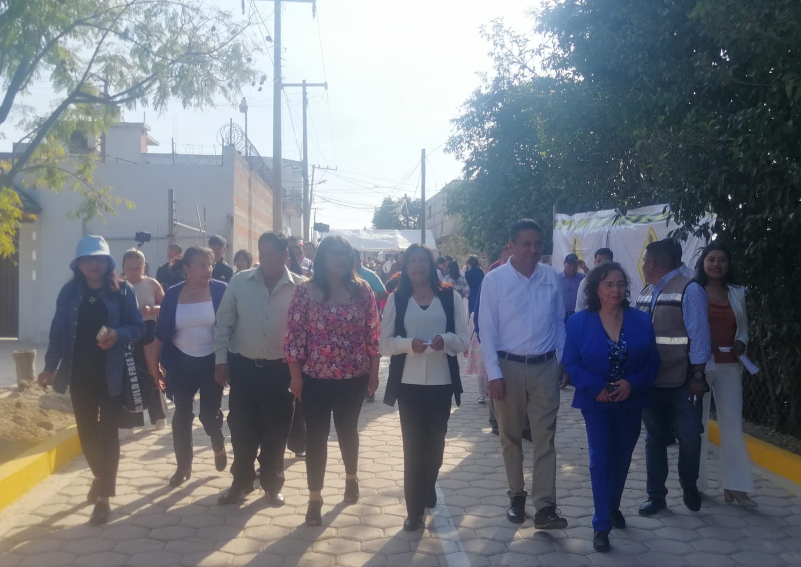 inauguran adoquinamiento coronango 7