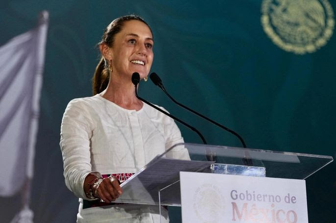 Foto: Cortesía Claudia Sheinbaum entrega apoyo a mujeres en Oaxaca con nuevos programas