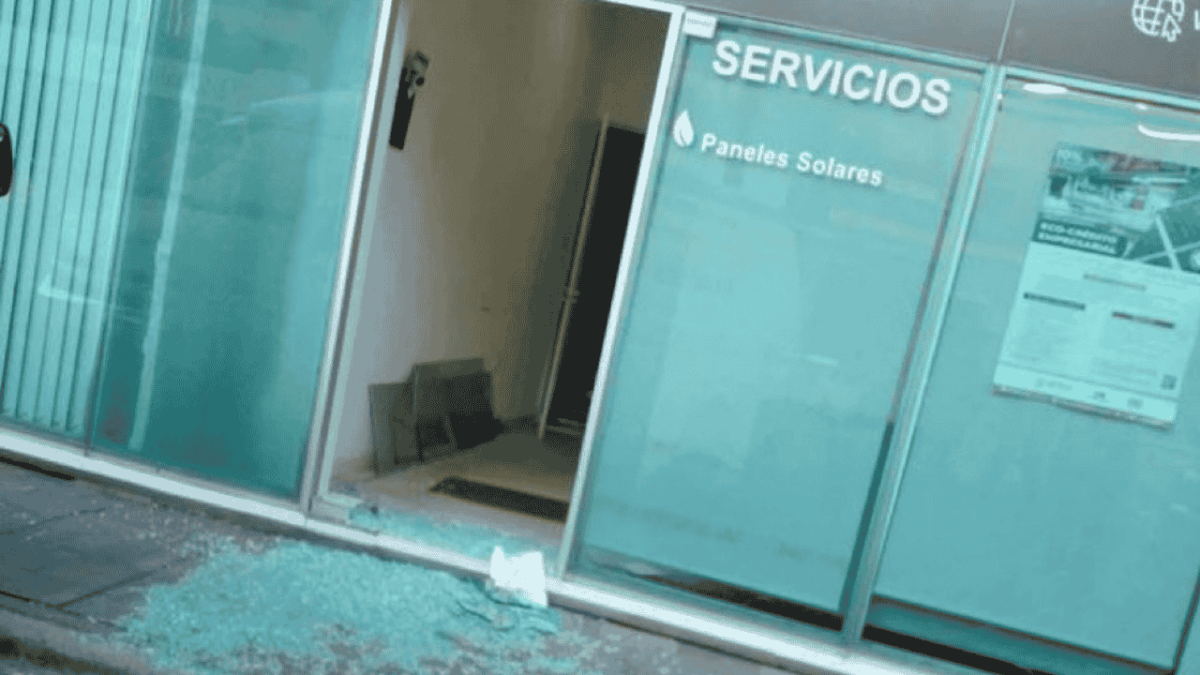 Por: Cortesía Lula Pineda Vigilante detenido tras causar destrozos y ser señalado como presunto cómplice de intento de robo en Pabellón San Ángel