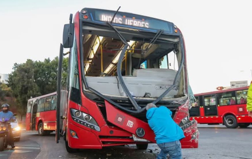 Foto: Cortesía Accidentes en CDMX: choques con transporte público dejan heridos y caos