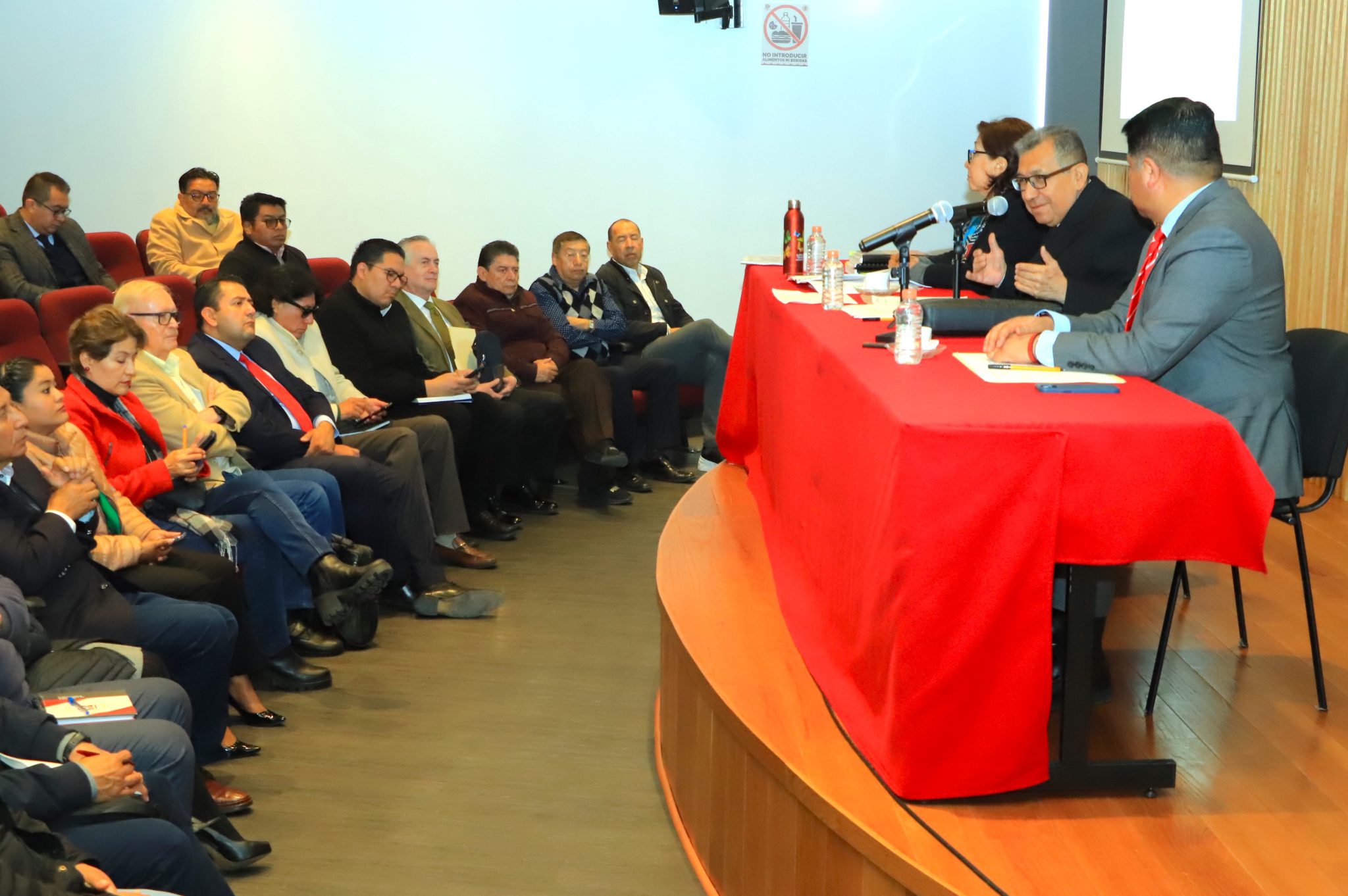 UATx fortalece sus posgrados con innovación y excelencia académica