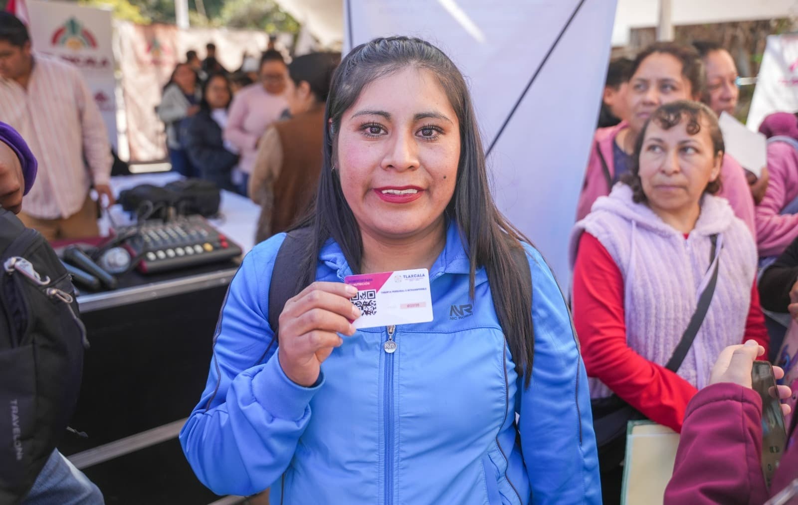 Gobierno de Tlaxcala entrega tarjetas de abasto social para fortalecer la nutrición