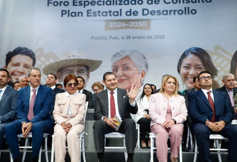 Foto: Cortesía Armenta presenta visión del gobierno para Puebla en el Foro de Consulta Ciudadana