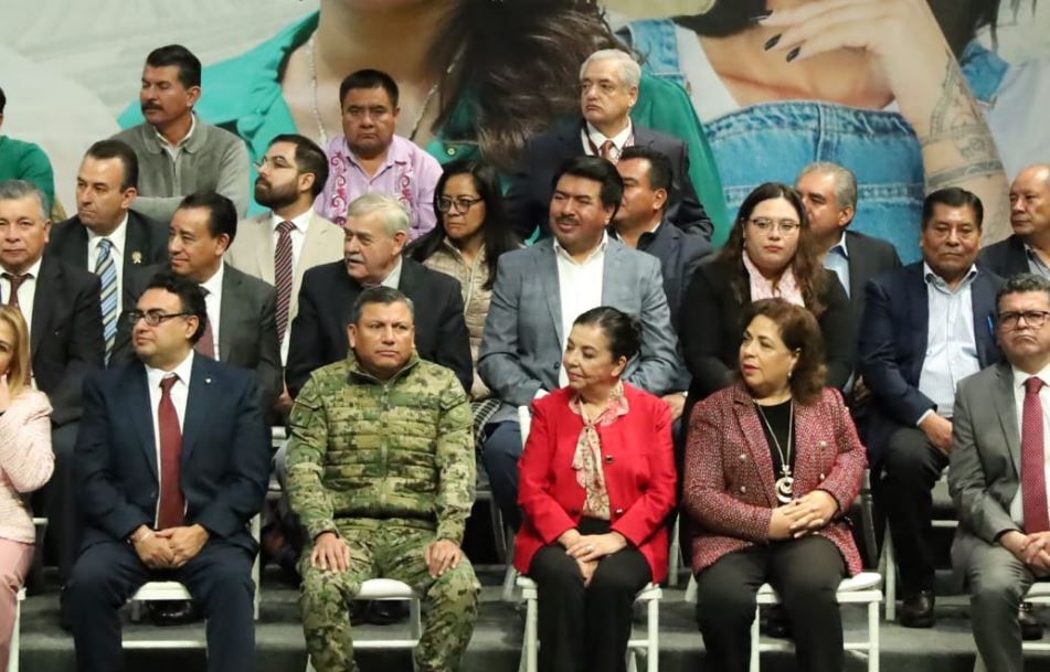 Foto: Cortesía Armenta anuncia programa de vivienda y desarrollo para deportados poblanos