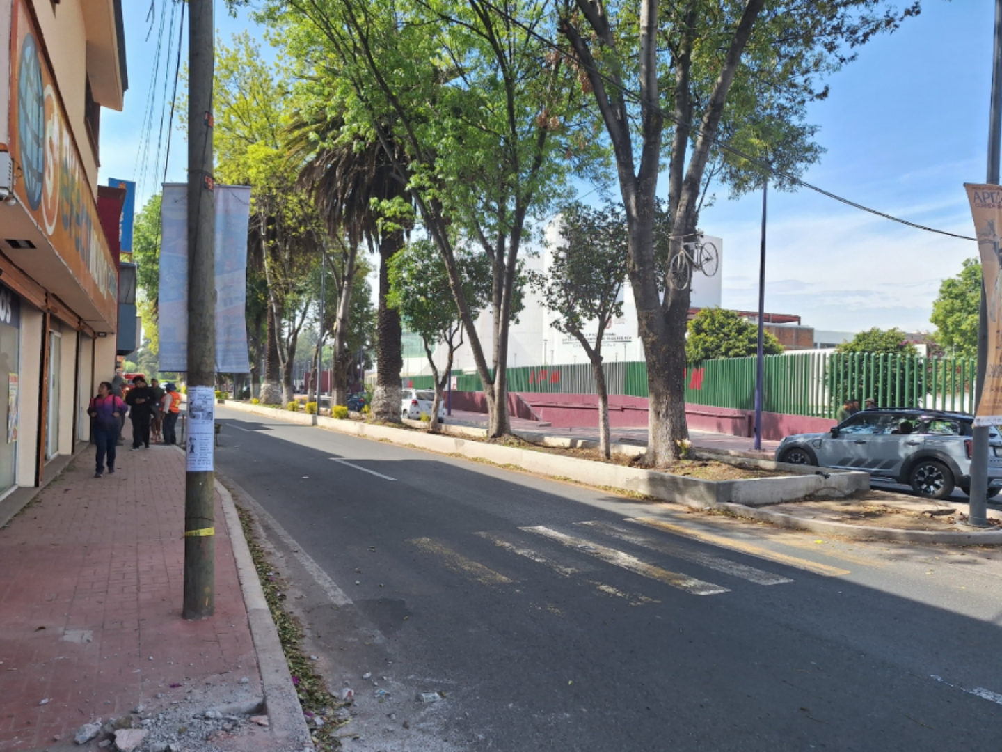 Por: Alonso Camarillo  Cumple Alfonso Sanchez amenaza y retiran "ciclovía"