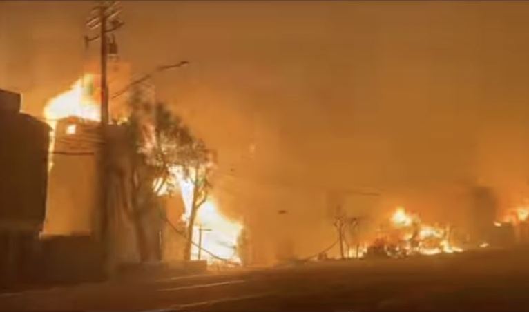 Foto: Cortesía Incendios en California: La casa de Carlos Vela en Malibú ardió, familia a salvo