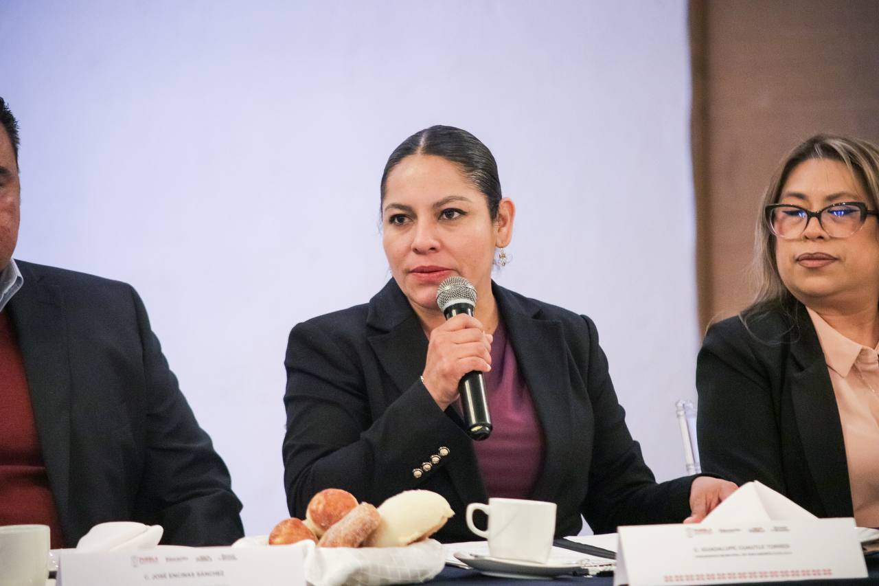 Por: Cortesía Lula Pineda Encabeza Guadalupe Cuautle reunión de Agenda Educativa Municipal en San Andrés Cholula