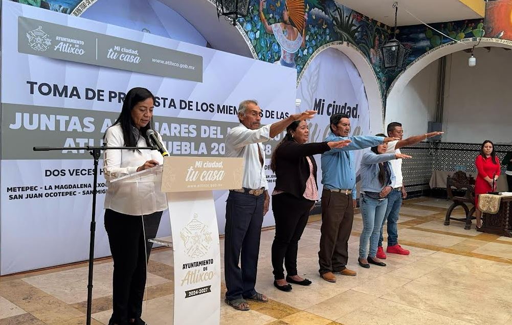 Foto: Cortesía Ariadna Ayala toma protesta a nuevos presidentes auxiliares de Atlixco