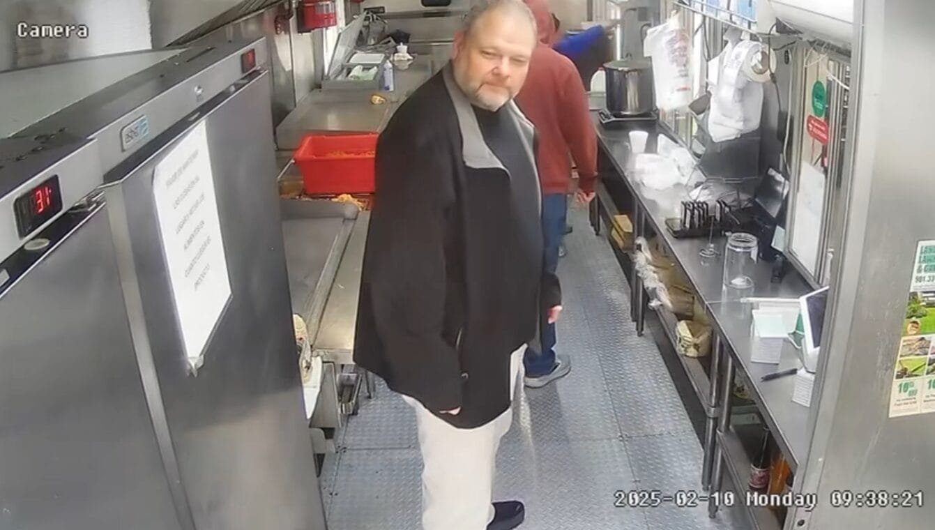 Foto: Cortesía  Redada en food truck: Agentes encubiertos detienen a trabajadores latinos en EE.UU.