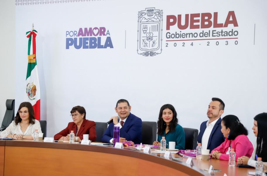 Foto: Cortesía Armenta impulsa transporte moderno con incentivos y créditos