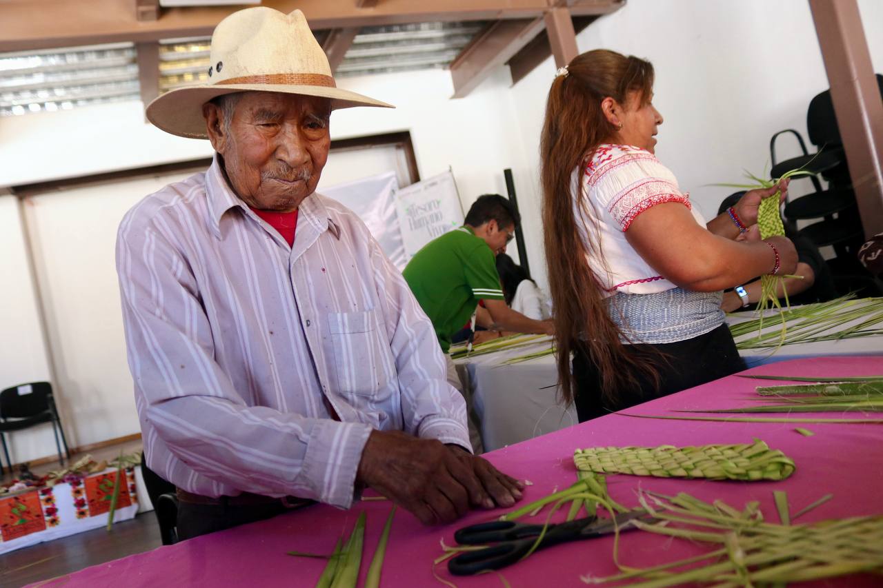 inician talleres de elaboraciónd e huarache de palma sach 3