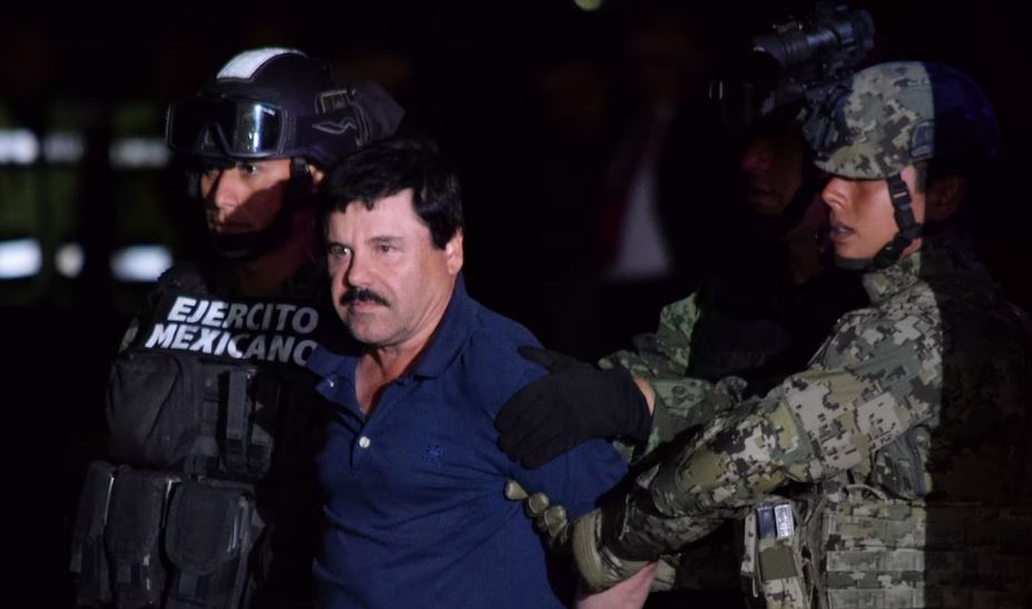 Foto: Cortesía Descubren altar a "El Chapo" y narcotraficantes en Iztapalapa
