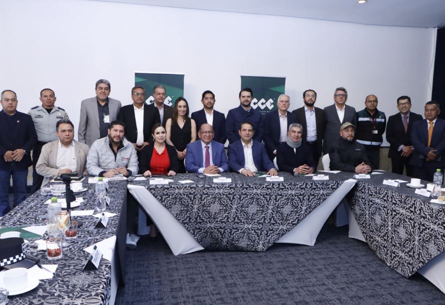 Foto: Cortesía Gobernador Armenta y empresarios de Puebla fortalecen seguridad y colaboración