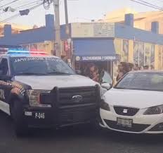 Foto: Cortesía Choque entre patrulla y vehículo en San Pablo del Monte