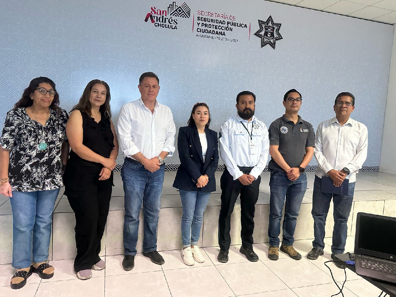 Por: Cortesía Lula Pineda Comerciantes de San Andrés Cholula reciben pláticas preventivas sobre delitos como el fraude y la extorsión