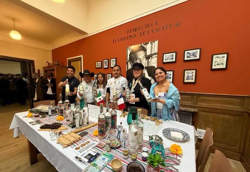 Foto: Cortesía La expansión del mezcal poblano avanza con nuevos acuerdos en la Wine Paris 2025