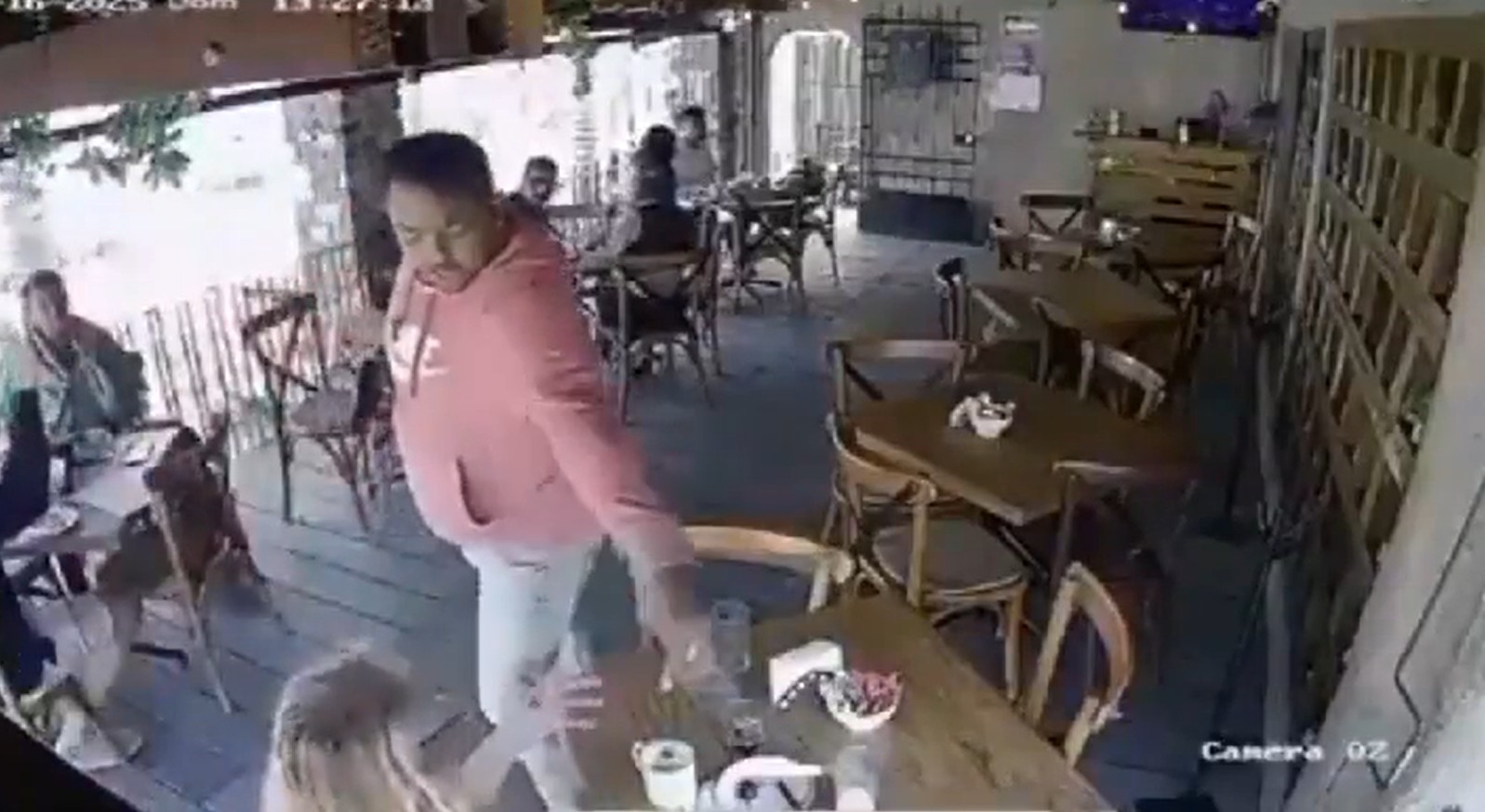Foto: Cortesía Delincuente roba a clientes y empleados de restaurante en Puebla