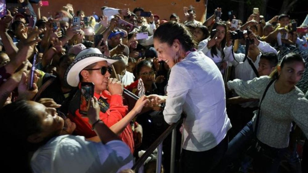 Foto: Cortesía Sheinbaum entrega pensiones y promete infraestructura en Veracruz