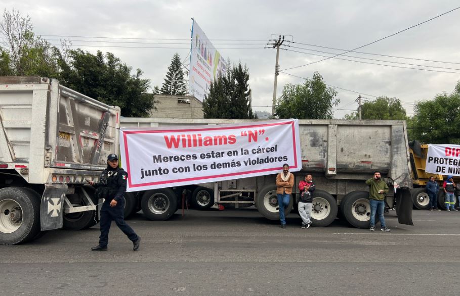 Foto: Cortesía Transportistas bloquean autopistas en Edomex exigiendo justicia
