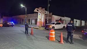 Foto: Cortesía Vecinos retienen a policías y exigen seguridad tras intento de robo