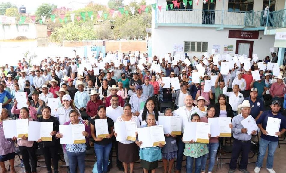 Foto: Cortesía Entrega histórica de títulos de propiedad en Atlixco