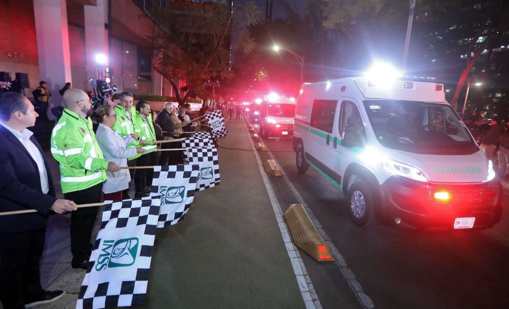 Foto: Cortesía IMSS comienza la entrega de 1,000 ambulancias para el país