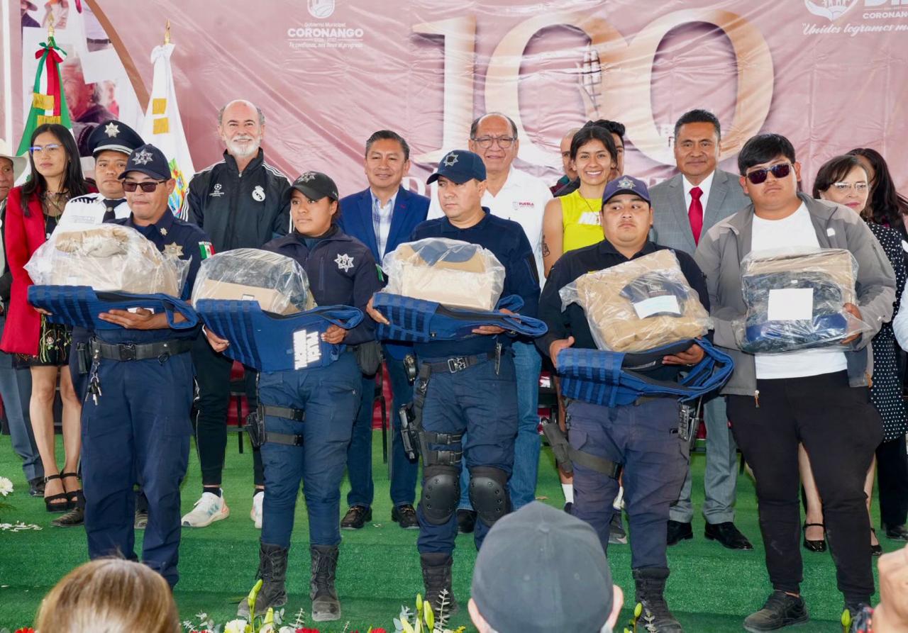 Rinde Armando Aguirre informe de 100 Días de Gobierno